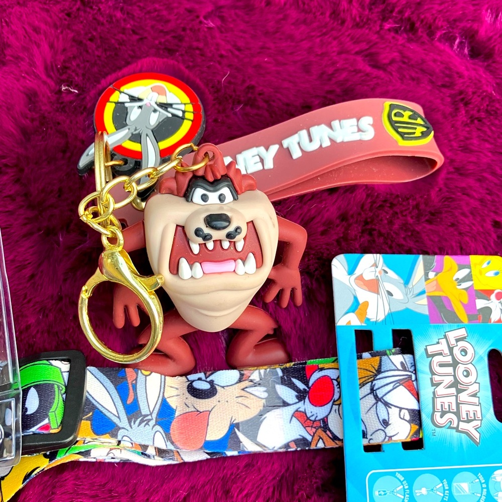 Looney Tunes Lanyard & Tasmanian Keychain